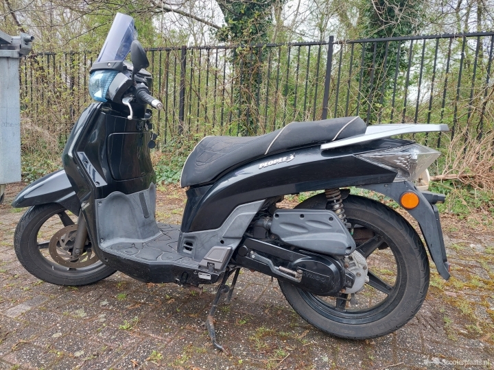 Kymco People S zwart